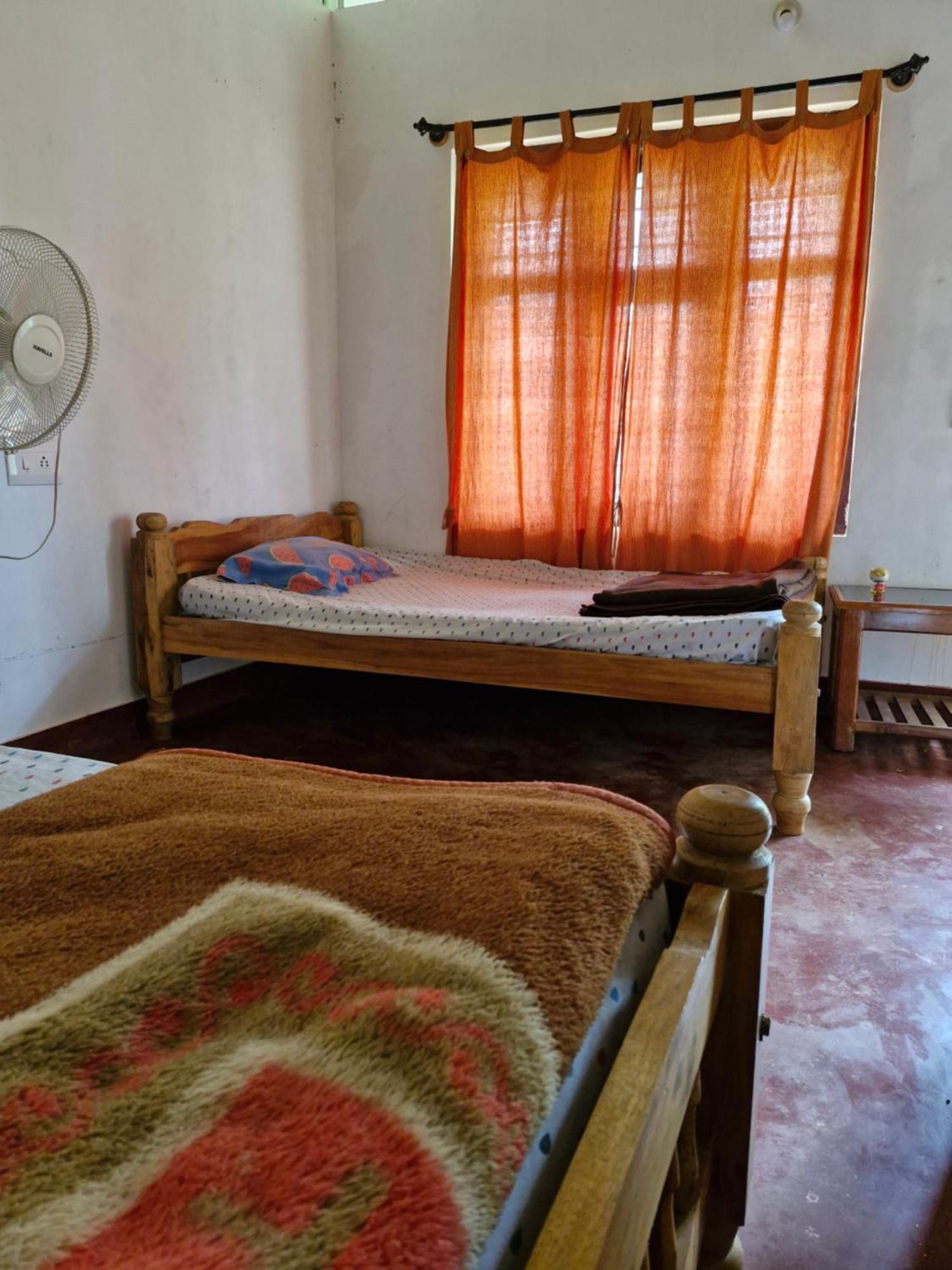 Athena Homestay Somvārpet 외부 사진